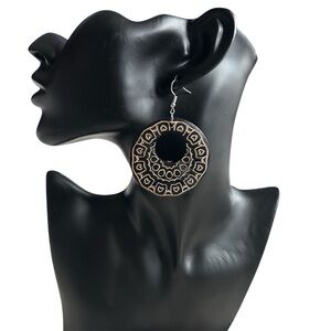 Elegant Black and Gold Hoop Earrings